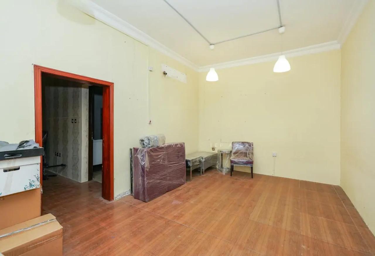 Villa 5 chambres avec chambre de service à vendre à Al Wakrah