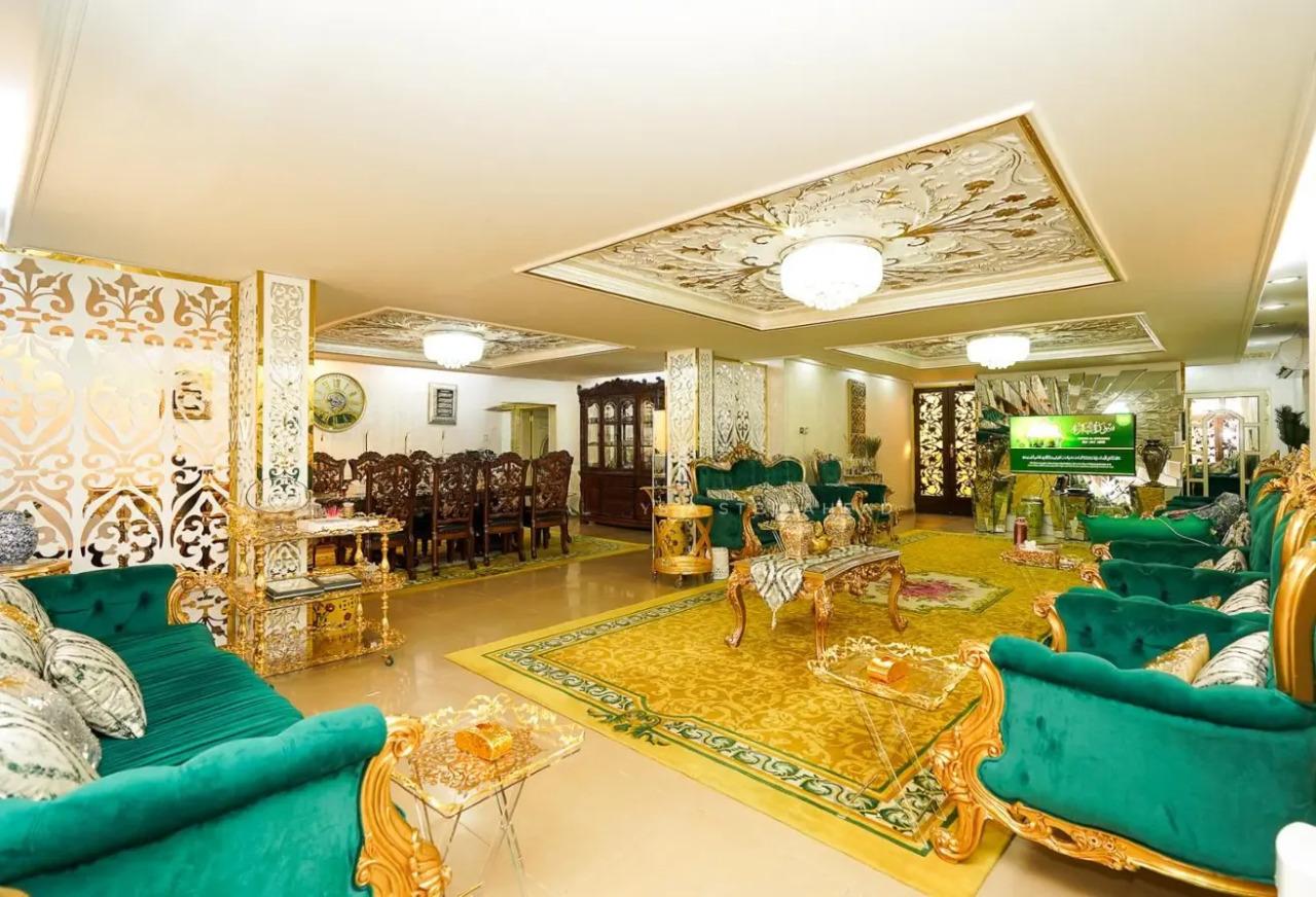 Villa 5 chambres avec chambre de service à vendre à Al Wakrah