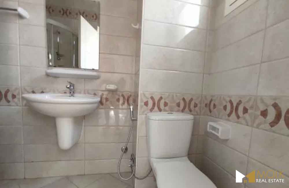 Villa familiale non meublée de 6 chambres à Al Kheesa