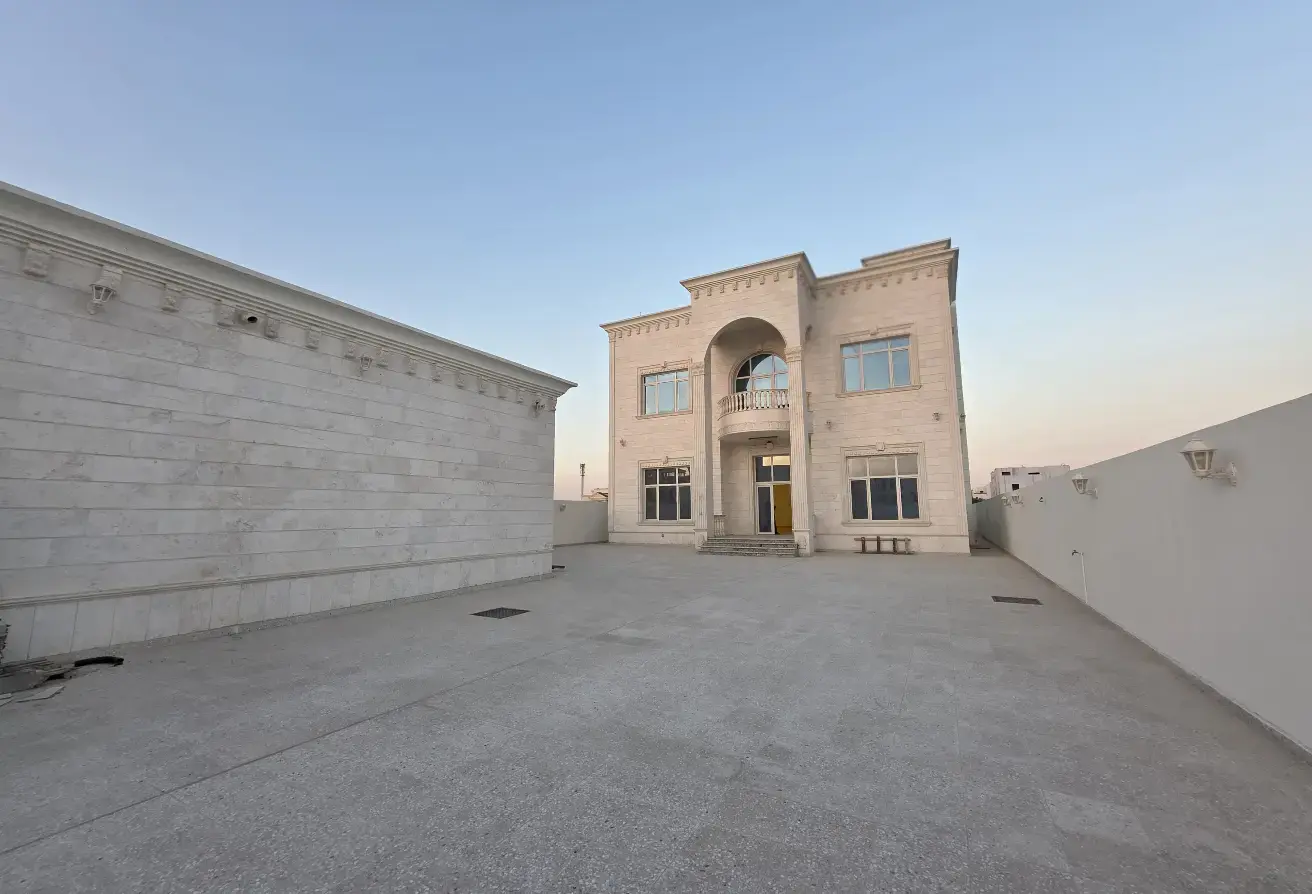 Villa de luxe indépendante à vendre à Al Wakrah