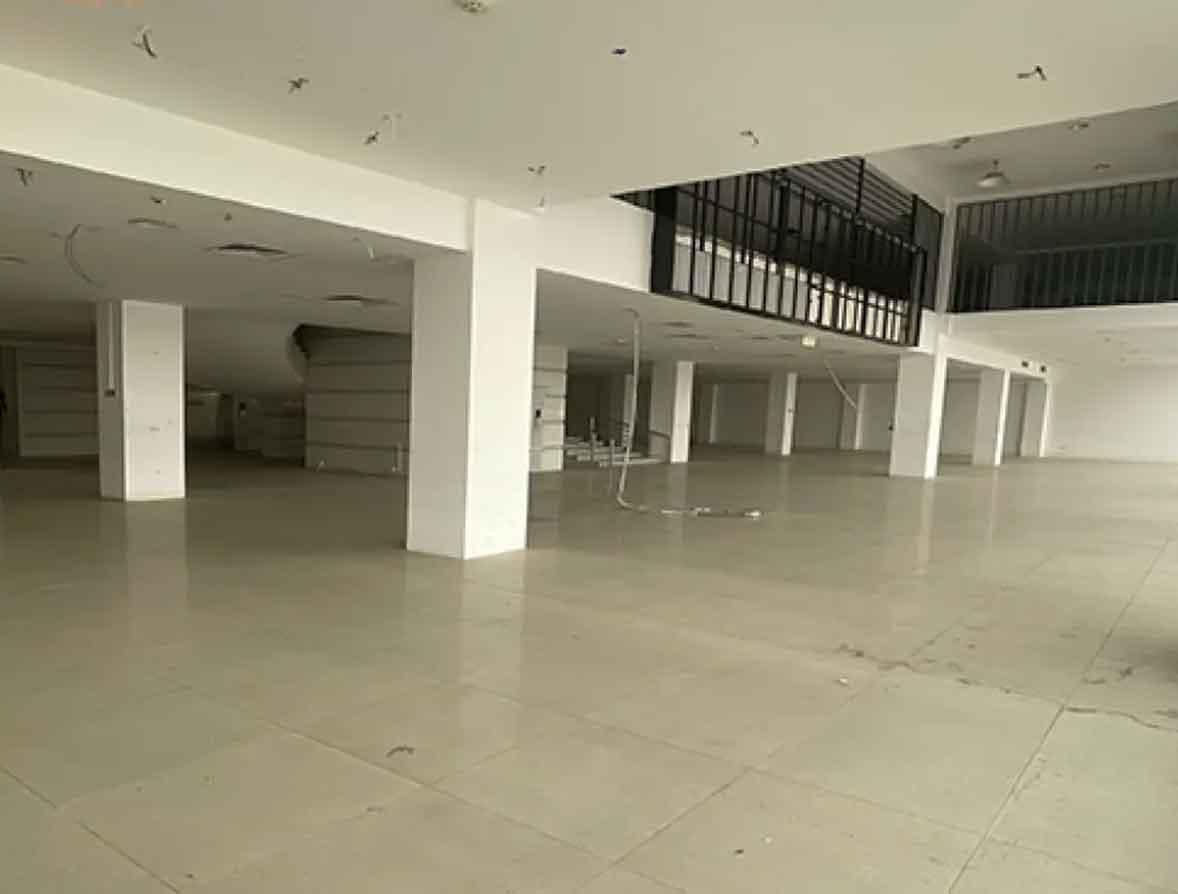 Spacieux showroom à louer à Salwa Road, Al Rayyan