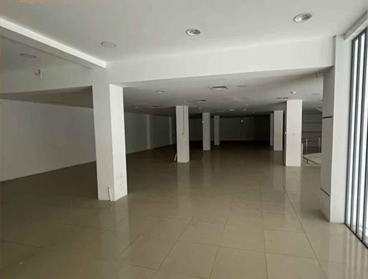 Spacieux showroom à louer à Salwa Road, Al Rayyan