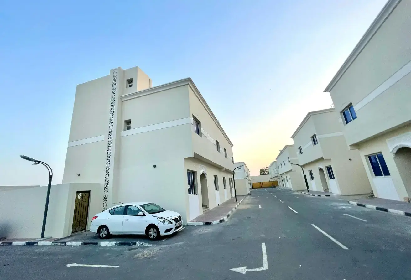 Logements pour le personnel à louer à Ain Khaled Villas